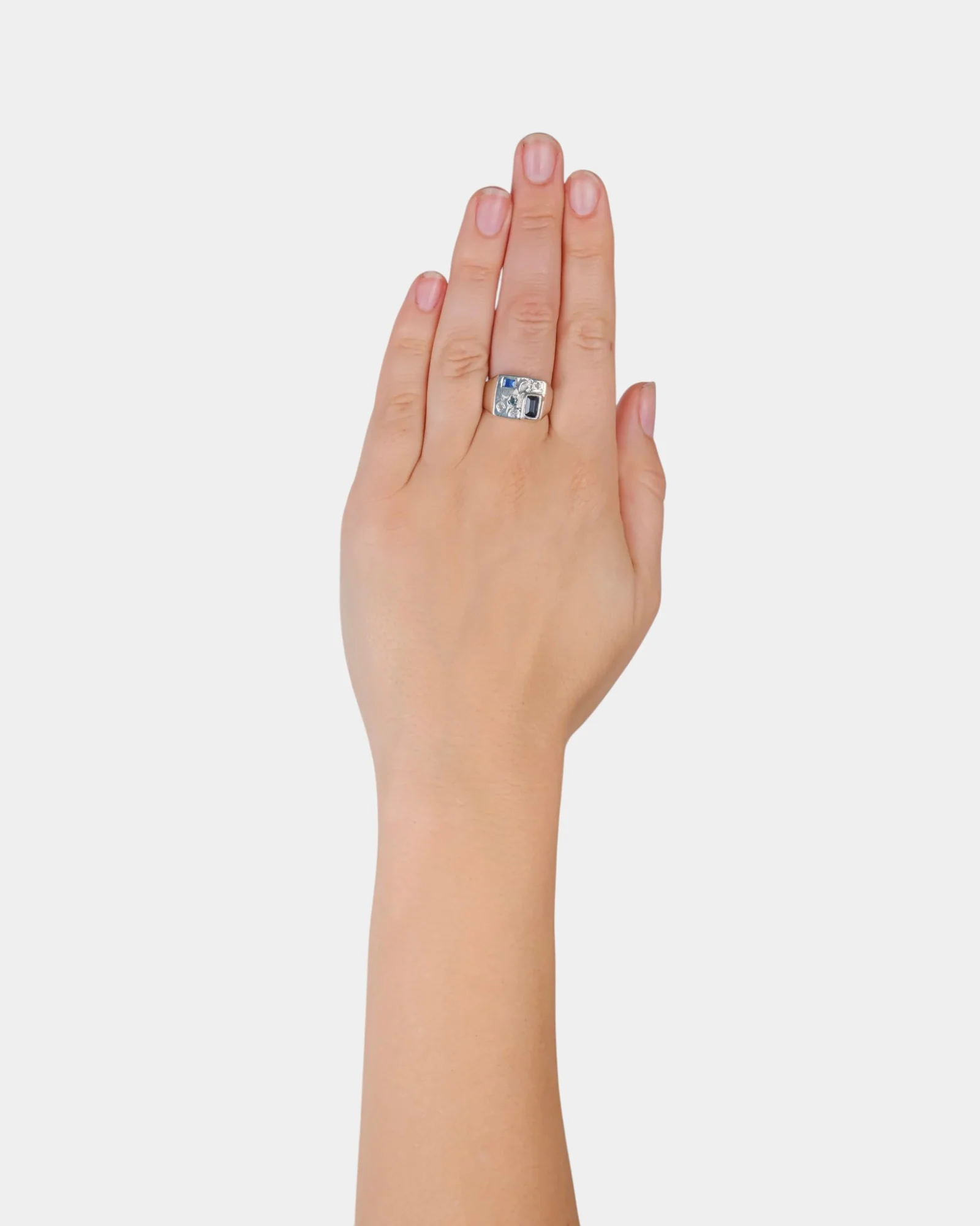 Coco Rough Signet Ring - Image 4