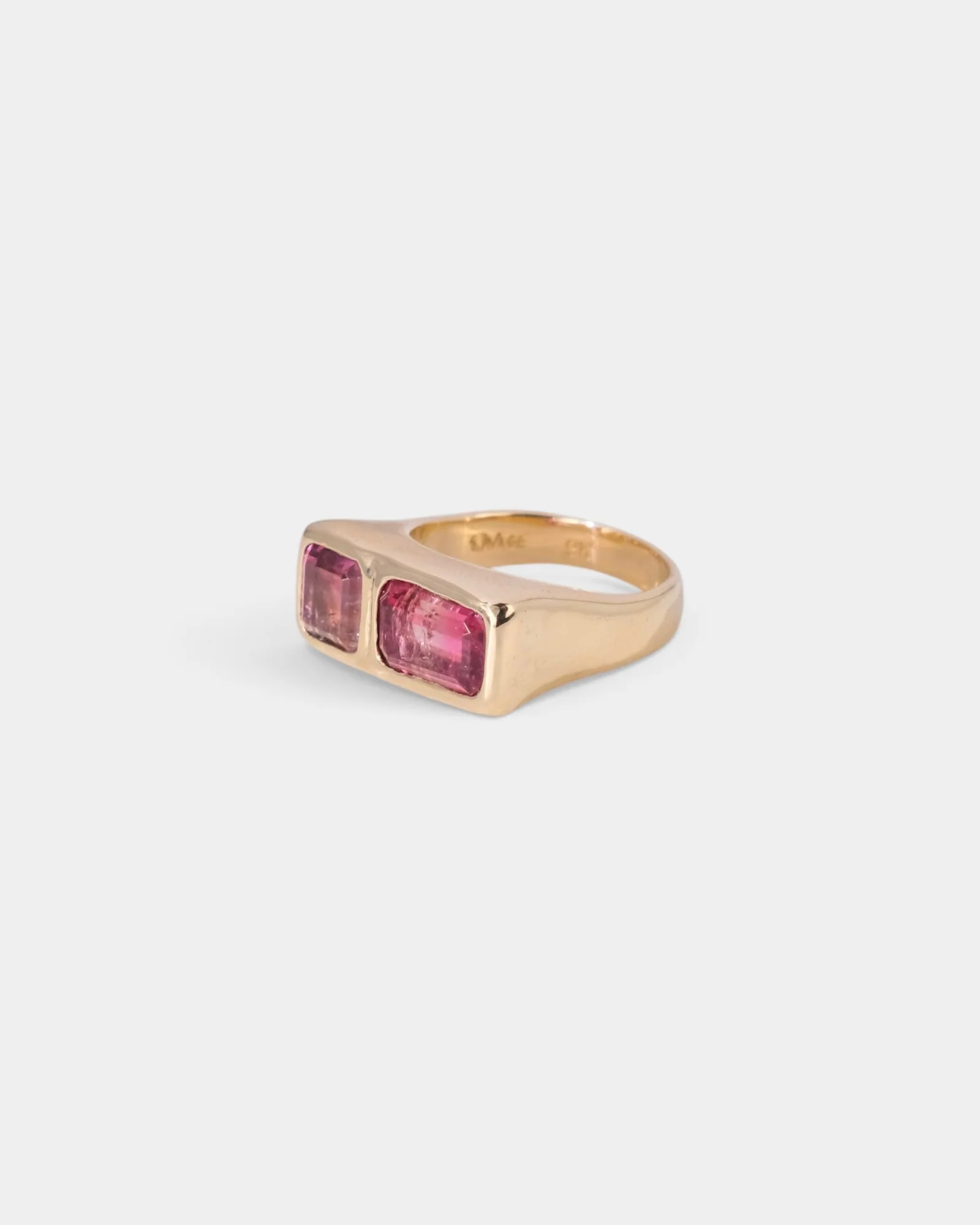 Cyrano Signet Ring - Image 4