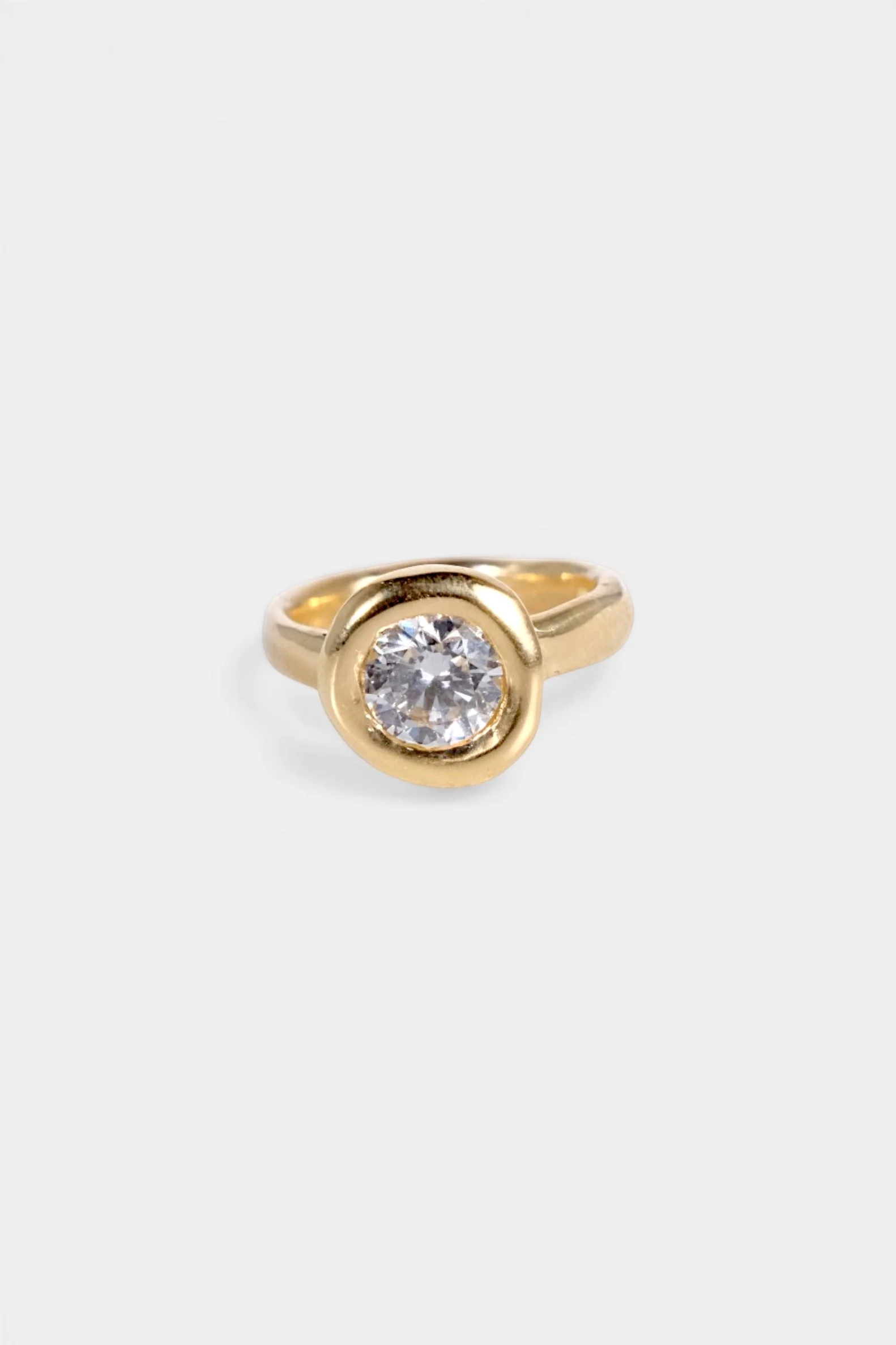 Donut Diamond Ring