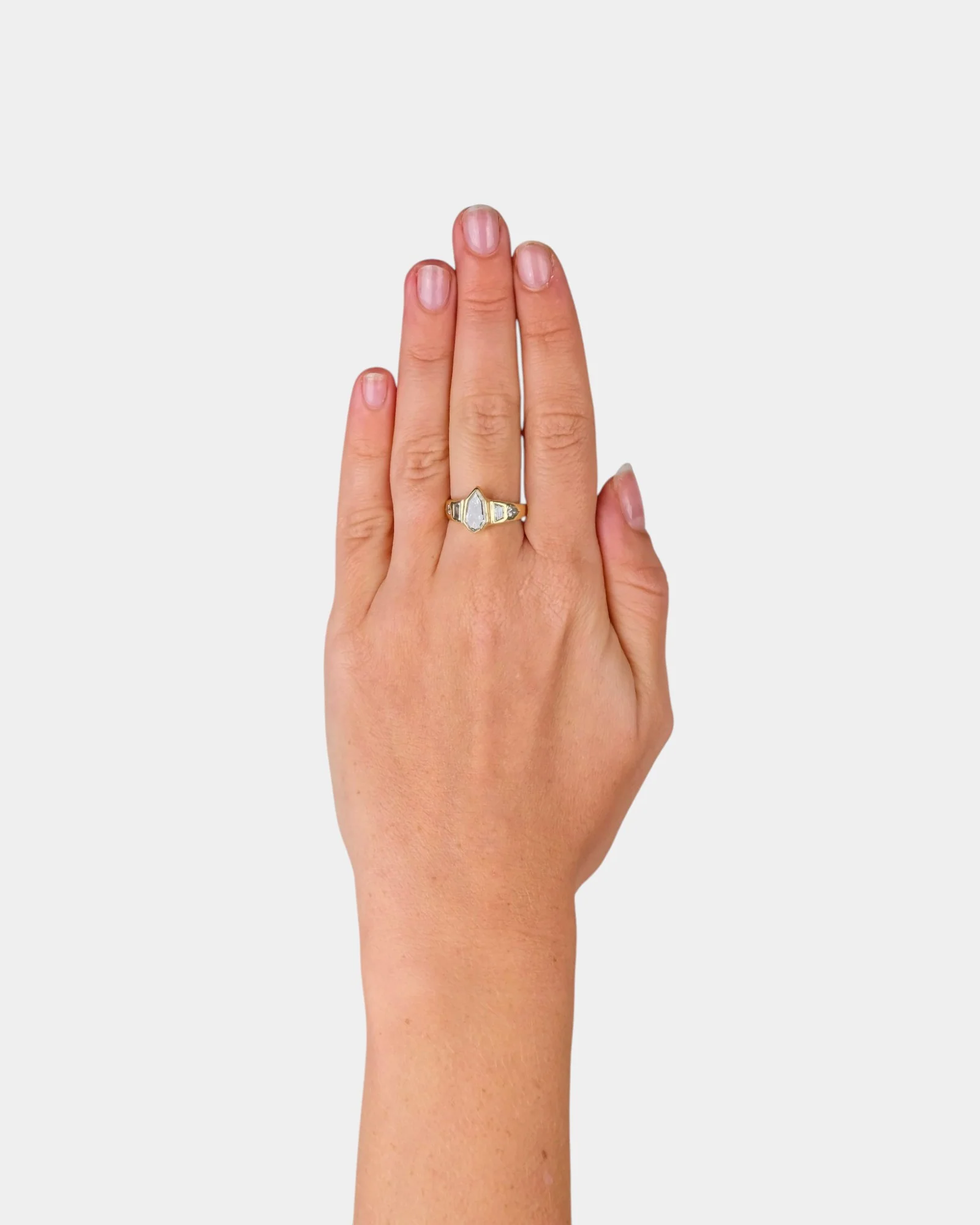 Queen o'Diamonds Ring - Image 2