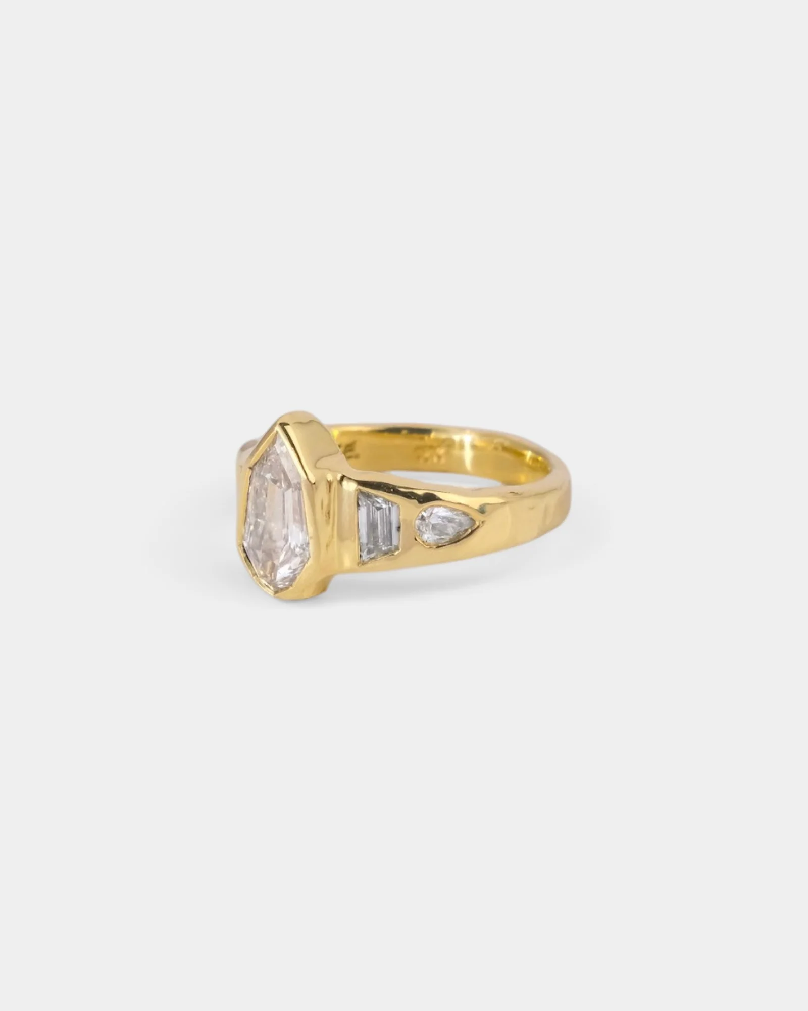 Queen o'Diamonds Ring - Image 4