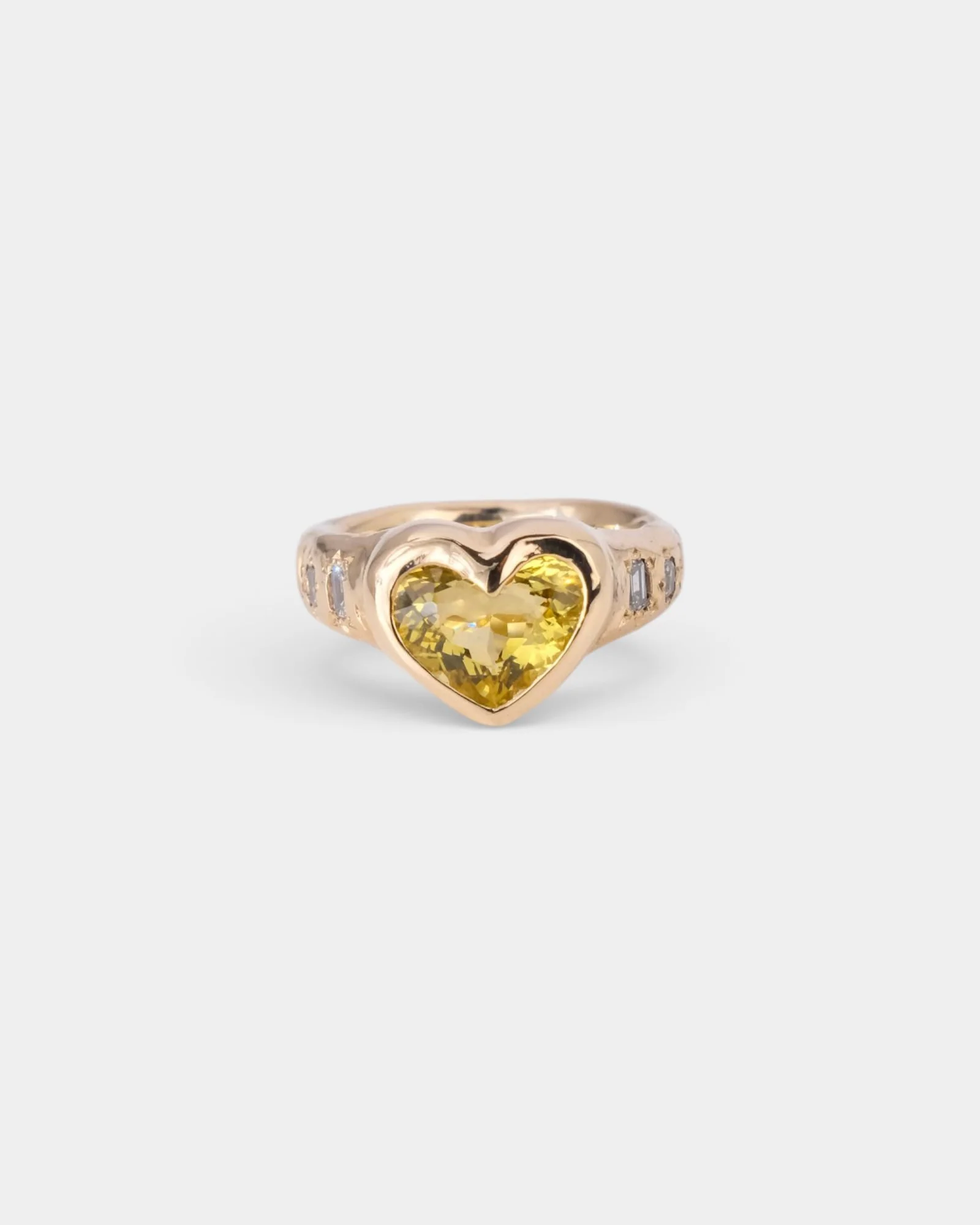 Vireo Heart Ring