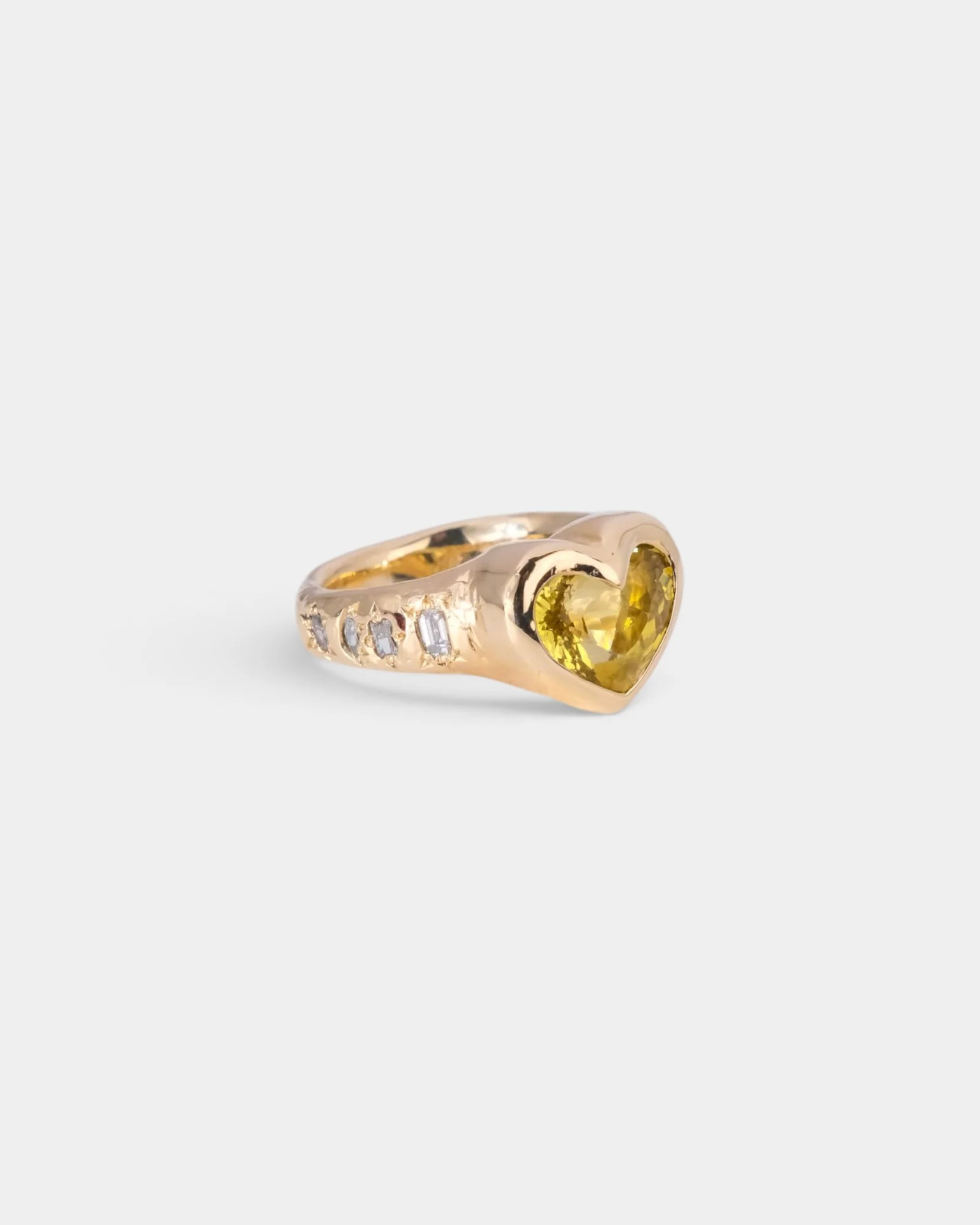 Vireo Heart Ring - Image 3